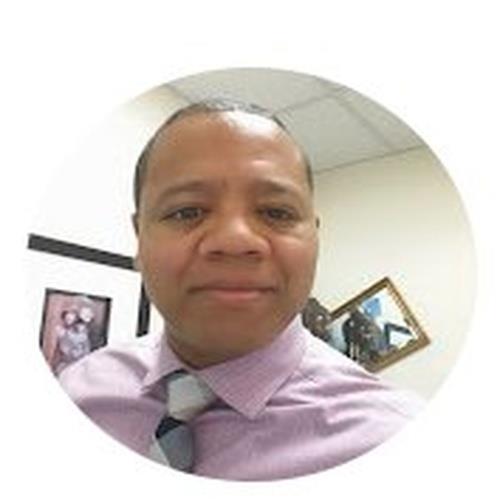 Orlando Pe&ntilde;a, Founder of 1SitePRo LLC, bilingual research analyst serving families nationwide